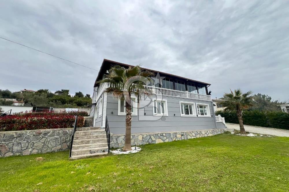 Bornova Yakaköy de Müstakil Bahçeli 6+2 Kiralık Villa