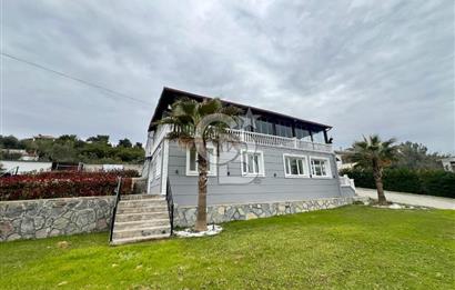 Bornova Yakaköy de Müstakil Bahçeli 6+2 Kiralık Villa