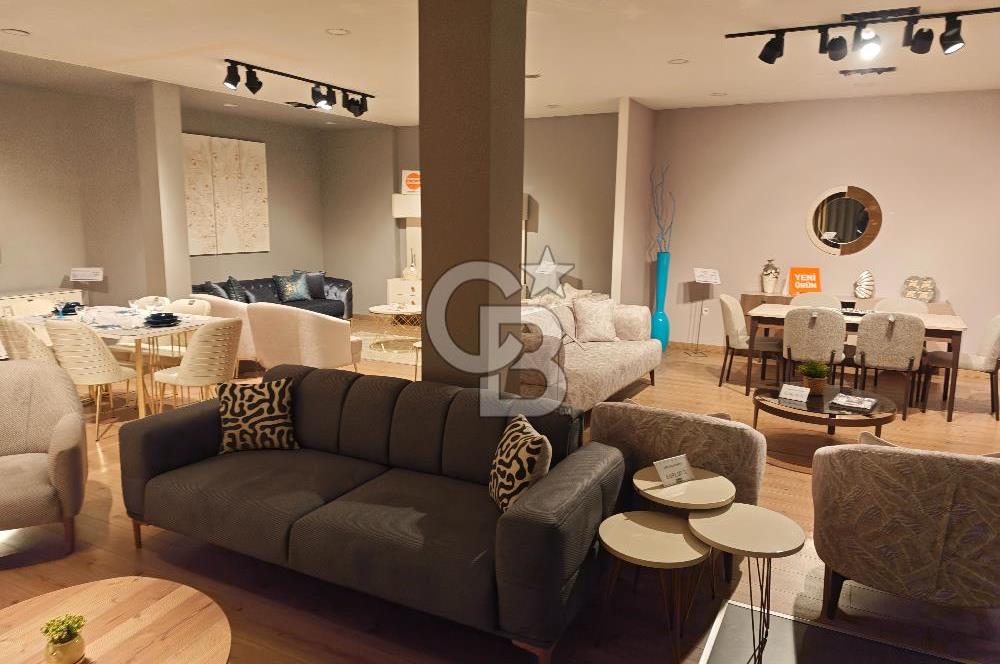 Sitelerde Karacakaya Caddesinde Komple Bina 