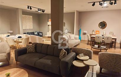 Sitelerde Karacakaya Caddesinde Komple Bina 