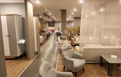 Sitelerde Karacakaya Caddesinde Komple Bina 