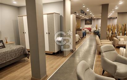 Sitelerde Karacakaya Caddesinde Komple Bina 