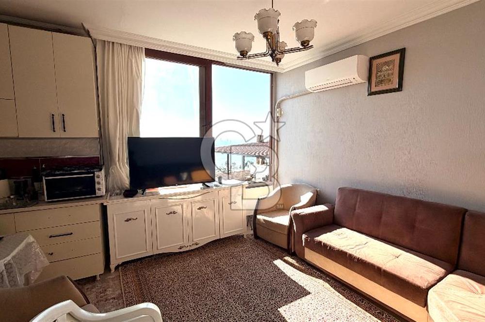 Bayraklıda Deniz Manzaralı Yatırıma Uygun Satılık Müstakil Bina 