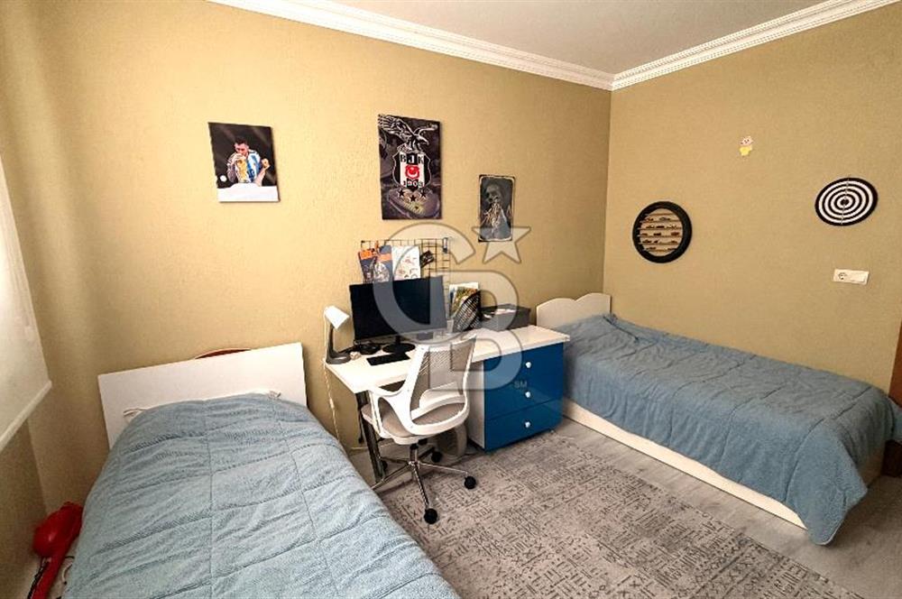 Bayraklıda Deniz Manzaralı Yatırıma Uygun Satılık Müstakil Bina 