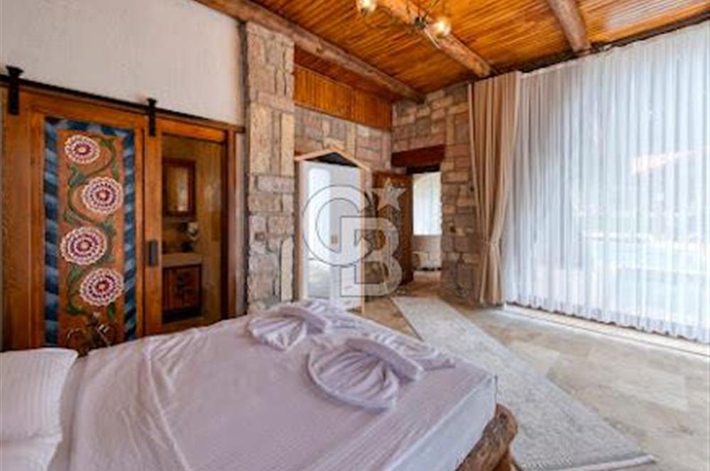 MUĞLA FETİYE SATILIK LÜKS VİLLA