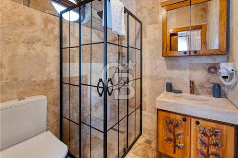 MUĞLA FETİYE SATILIK LÜKS VİLLA