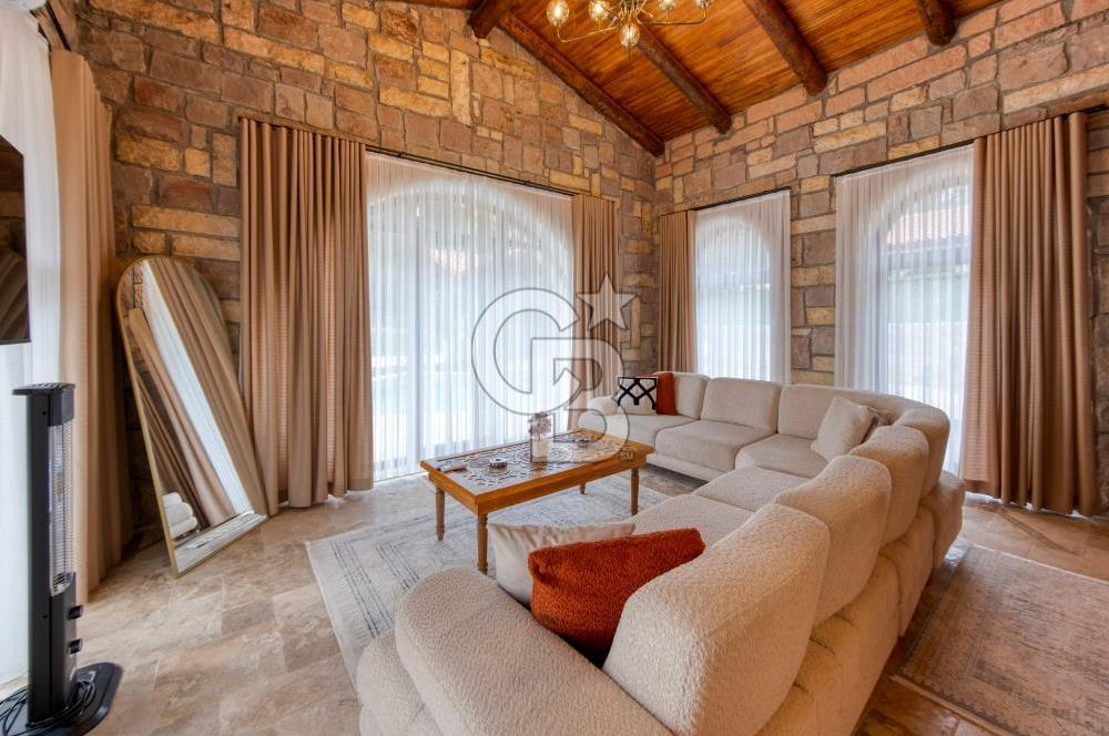 MUĞLA FETİYE SATILIK LÜKS VİLLA