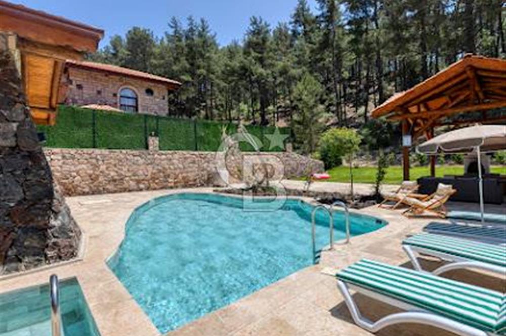 MUĞLA FETİYE SATILIK LÜKS VİLLA