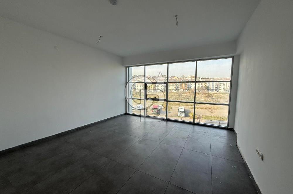 ETİMESGUT HİKMET ÖZER CADDESİ CEPHELİ KOMPLE SATILIK BİNA