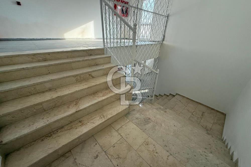 ETİMESGUT HİKMET ÖZER CADDESİ CEPHELİ KOMPLE SATILIK BİNA