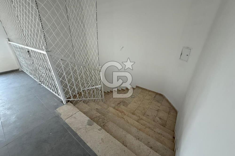 ETİMESGUT HİKMET ÖZER CADDESİ CEPHELİ KOMPLE SATILIK BİNA