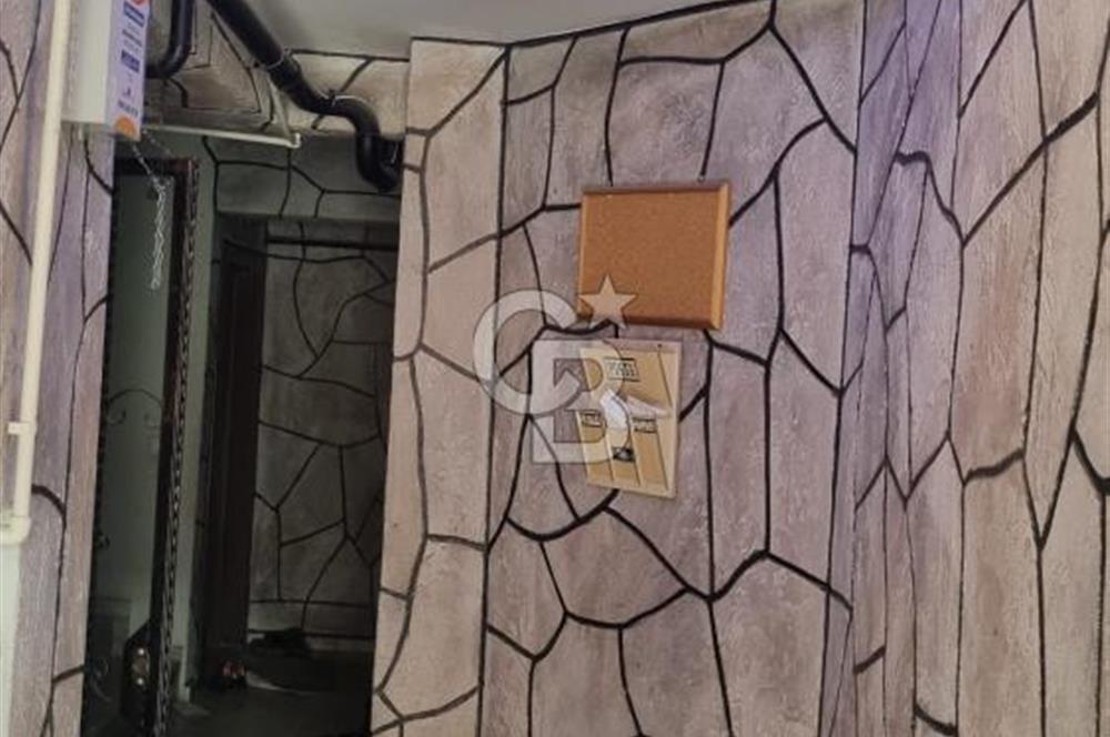 Bozyaka'da Teraslı Geniş 2+1 Kapalı Mutfaklı Ferah Daire