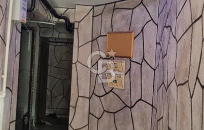 Bozyaka'da Teraslı Geniş 2+1 Kapalı Mutfaklı Ferah Daire