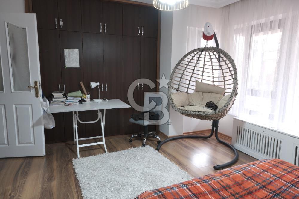 GÖLBAŞI' nda -HAVUZLU, 7/24 GÜVENLİKLİ SİTEDE SATILIK VİLLA