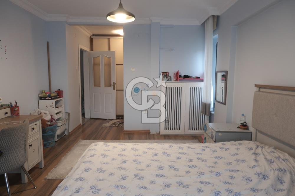 GÖLBAŞI' nda -HAVUZLU, 7/24 GÜVENLİKLİ SİTEDE SATILIK VİLLA