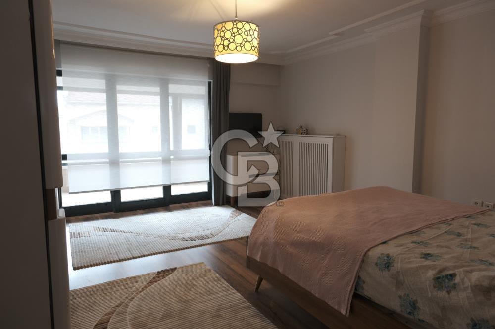 GÖLBAŞI' nda -HAVUZLU, 7/24 GÜVENLİKLİ SİTEDE SATILIK VİLLA