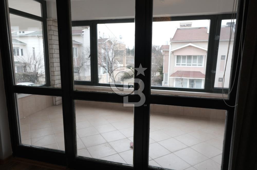 GÖLBAŞI' nda -HAVUZLU, 7/24 GÜVENLİKLİ SİTEDE SATILIK VİLLA