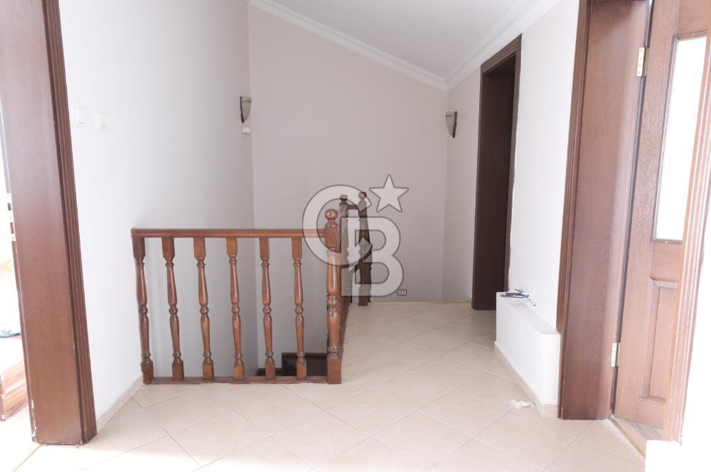 GÖLBAŞI' nda -HAVUZLU, 7/24 GÜVENLİKLİ SİTEDE SATILIK VİLLA