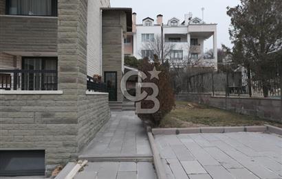 GÖLBAŞI' nda -HAVUZLU, 7/24 GÜVENLİKLİ SİTEDE SATILIK VİLLA