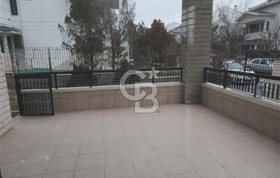 GÖLBAŞI' nda -HAVUZLU, 7/24 GÜVENLİKLİ SİTEDE SATILIK VİLLA