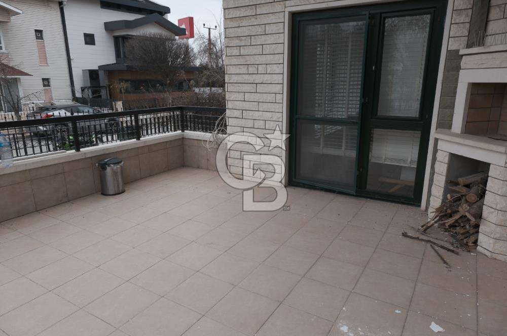 GÖLBAŞI' nda -HAVUZLU, 7/24 GÜVENLİKLİ SİTEDE SATILIK VİLLA