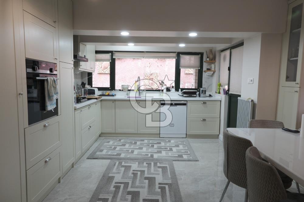 GÖLBAŞI' nda -HAVUZLU, 7/24 GÜVENLİKLİ SİTEDE SATILIK VİLLA