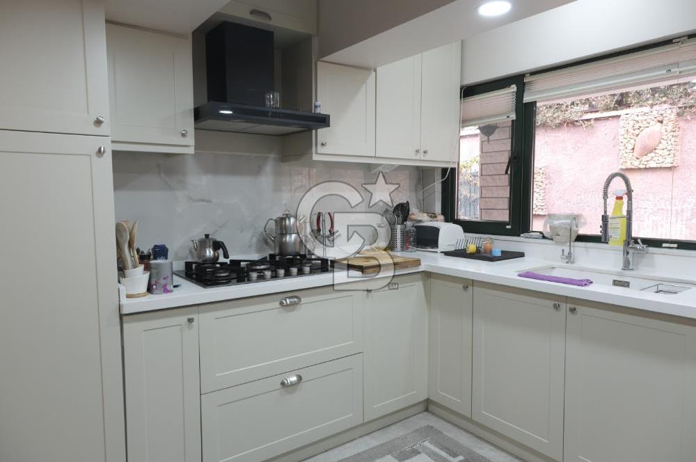 GÖLBAŞI' nda -HAVUZLU, 7/24 GÜVENLİKLİ SİTEDE SATILIK VİLLA