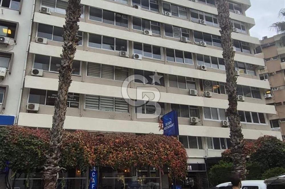 İZMİR KONAK CUMHURİYET İŞ HANI SATILIK OFİS
