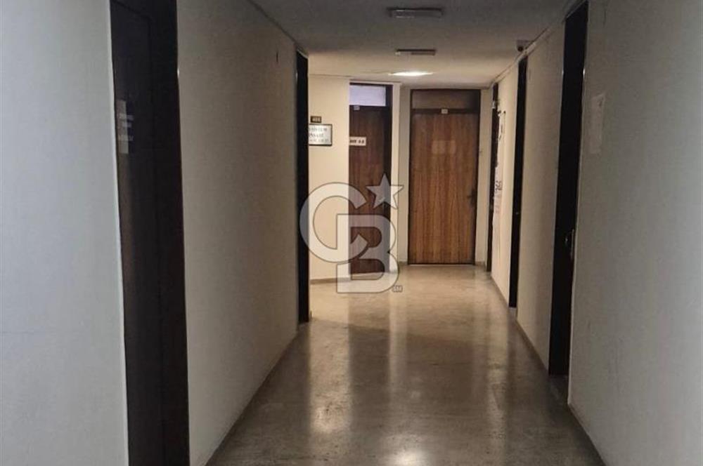 İZMİR KONAK CUMHURİYET İŞ HANI SATILIK OFİS