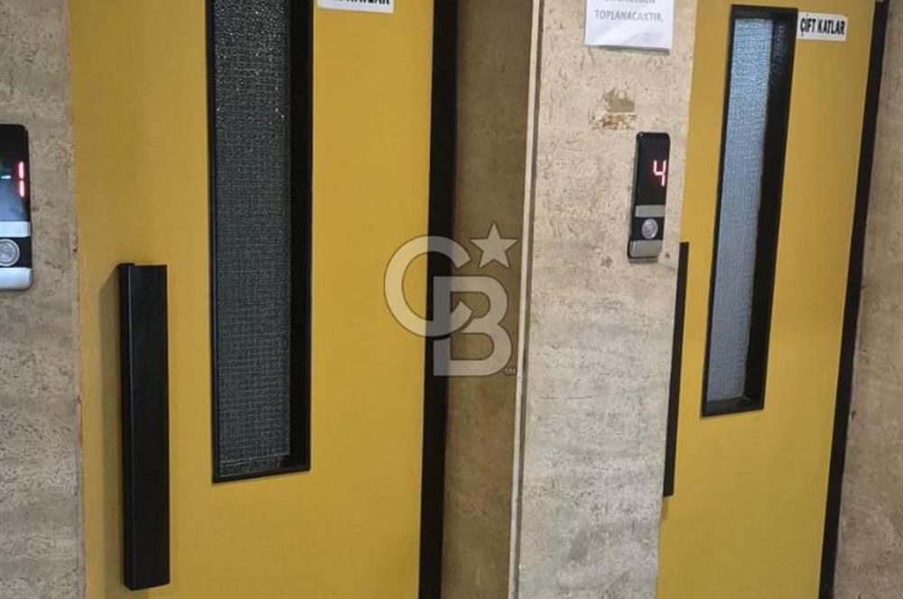 İZMİR KONAK CUMHURİYET İŞ HANI SATILIK OFİS