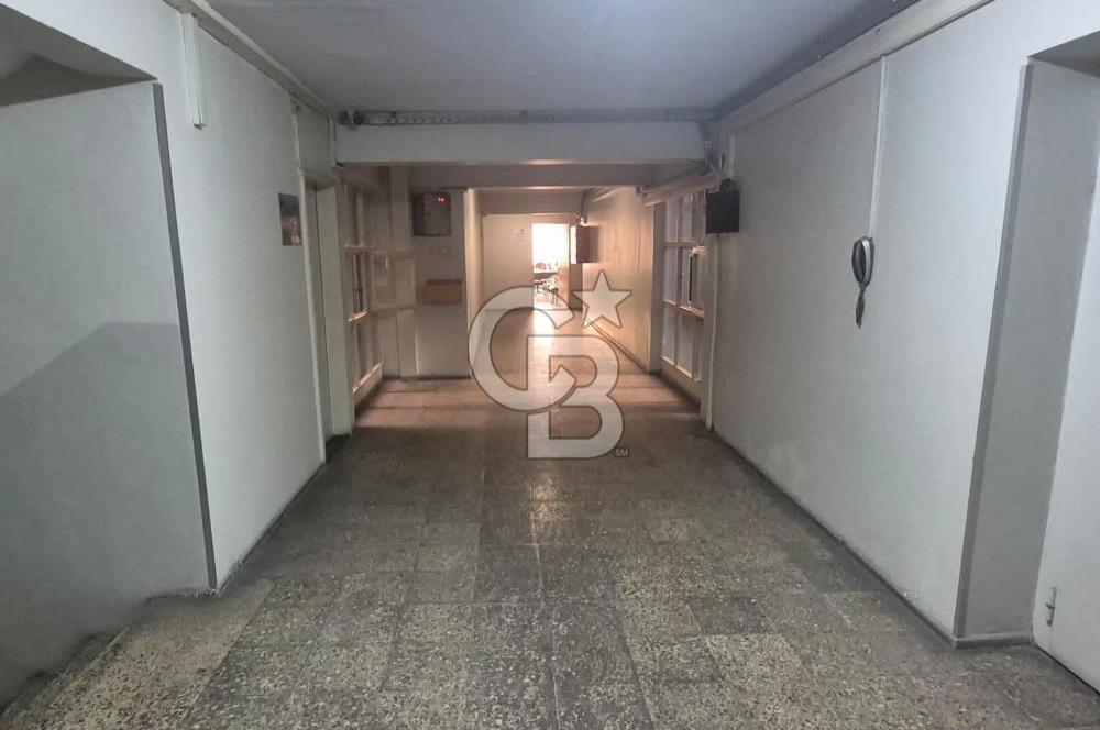 İzmir Konak Salihağa İş Hanı Satılık Ofis