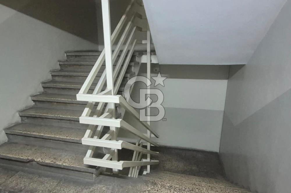 İzmir Konak Salihağa İş Hanı Satılık Ofis