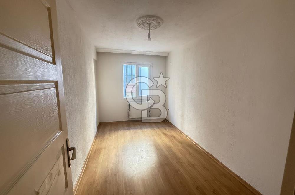 İZMİR KÜÇÜKÇİĞLİ İZBANA YAKIN MERKEZİ KONUMDA 3+1 KİRALIK DAİRE