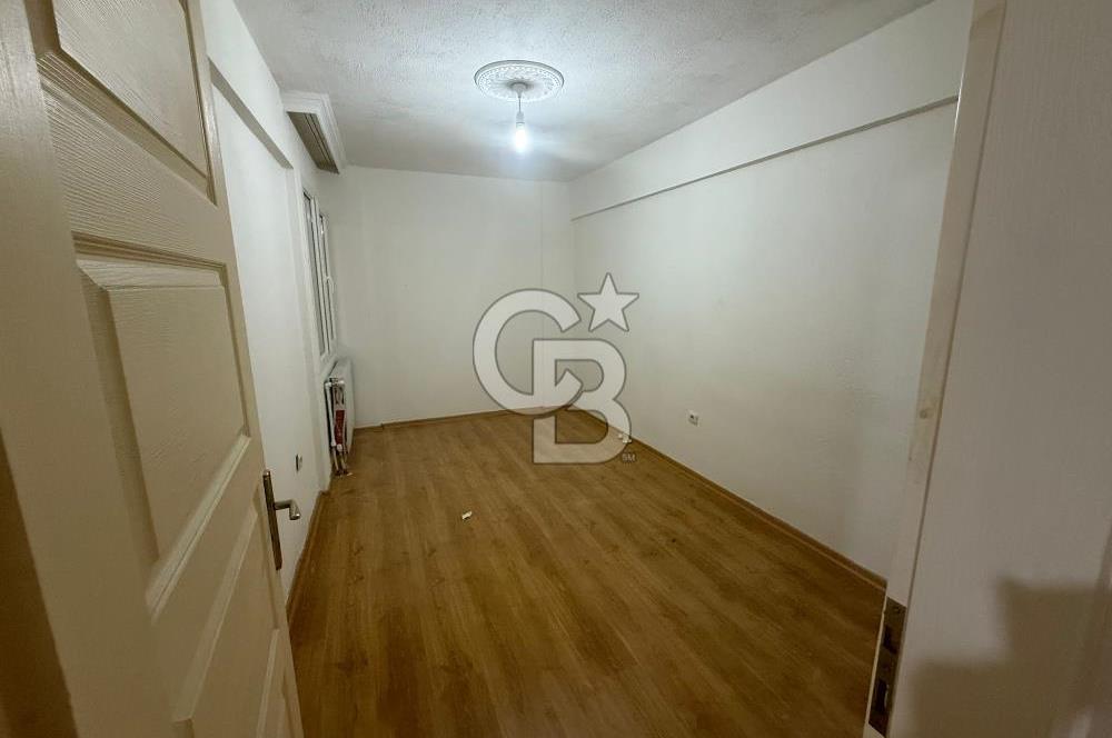 İZMİR KÜÇÜKÇİĞLİ İZBANA YAKIN MERKEZİ KONUMDA 3+1 KİRALIK DAİRE