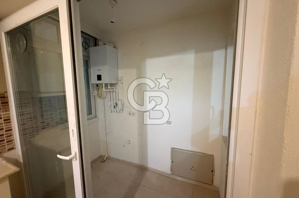 İZMİR KÜÇÜKÇİĞLİ İZBANA YAKIN MERKEZİ KONUMDA 3+1 KİRALIK DAİRE