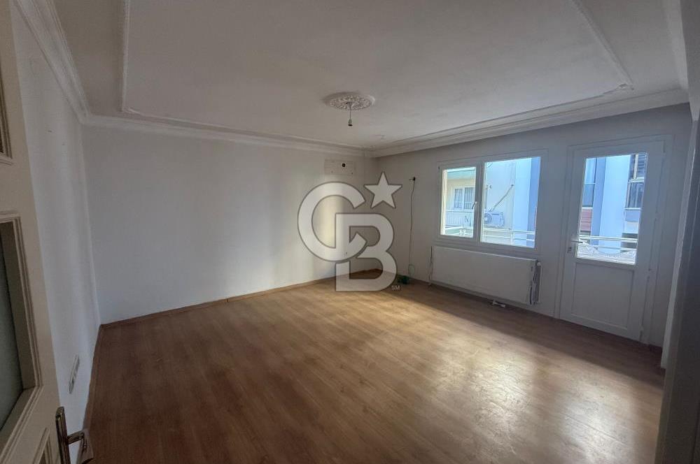 İZMİR KÜÇÜKÇİĞLİ İZBANA YAKIN MERKEZİ KONUMDA 3+1 KİRALIK DAİRE