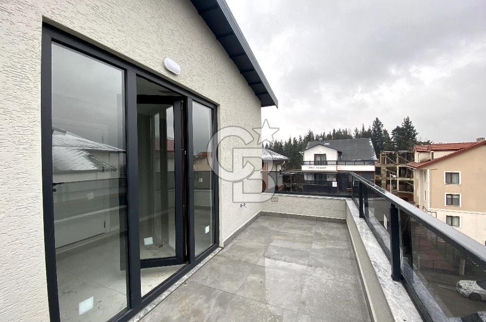 GÖLCÜK İHSANİYE MERKEZİ KONUMDA SATILIK 4+1 ÇATI DUBLEKS DAİRE