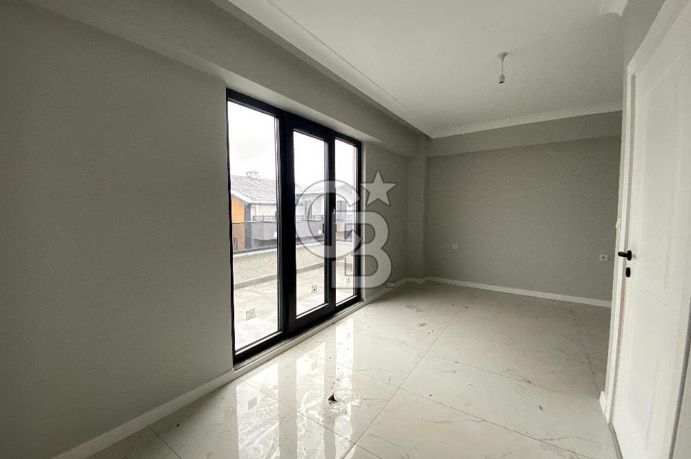 GÖLCÜK İHSANİYE MERKEZİ KONUMDA SATILIK 4+1 ÇATI DUBLEKS DAİRE