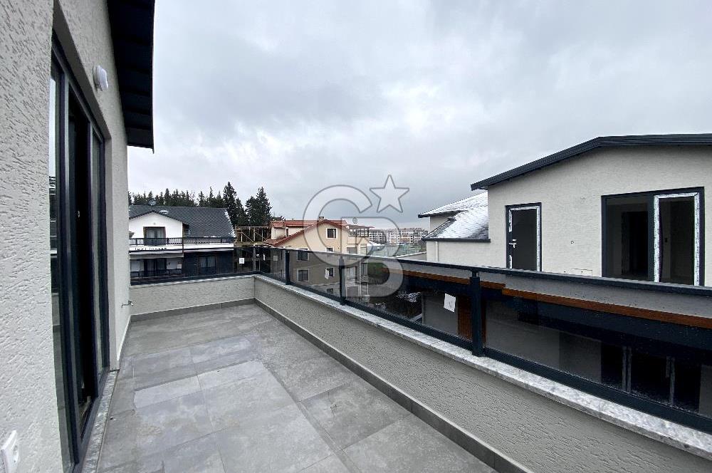 GÖLCÜK İHSANİYE MERKEZİ KONUMDA SATILIK 4+1 ÇATI DUBLEKS DAİRE