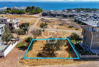 ÇANDARLI VİLLA BÖLGESİNDE DENİZ MANZARALI İMARLI SATILIK ARSA - 7 - 330758