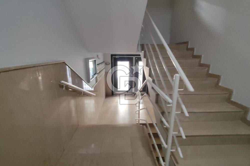 NARLIDERE'DE MERKEZİ KONUMDA 3+1 SATILIK DAİRE