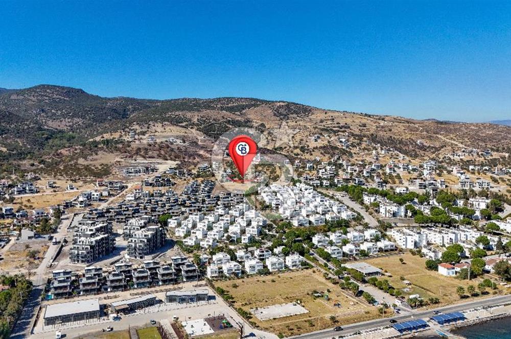 ÇANDARLI VİLLA BÖLGESİNDE DENİZ MANZARALI İMARLI SATILIK ARSA