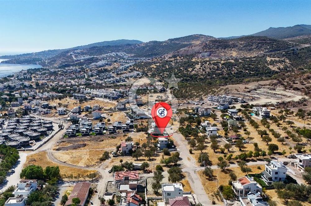 ÇANDARLI VİLLA BÖLGESİNDE DENİZ MANZARALI İMARLI SATILIK ARSA