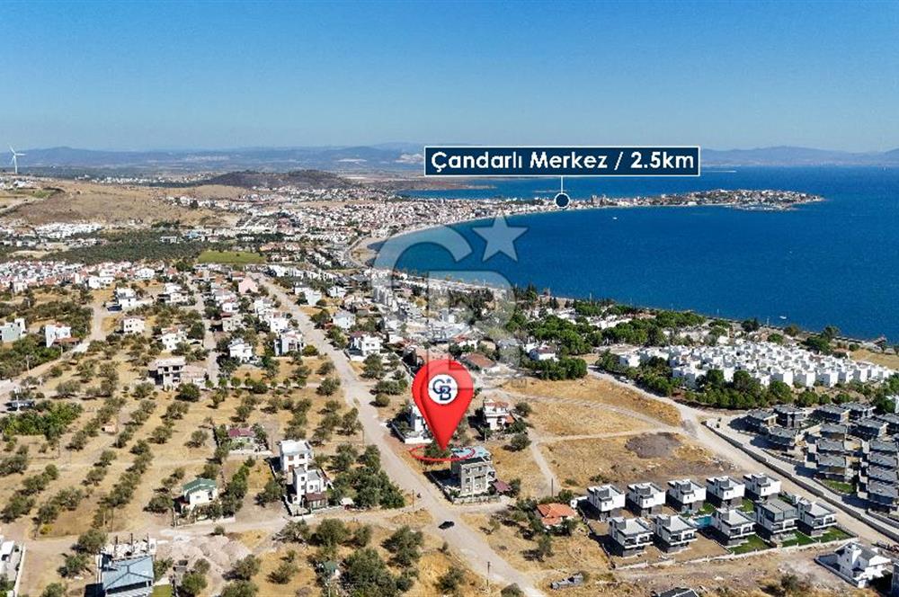 ÇANDARLI VİLLA BÖLGESİNDE DENİZ MANZARALI İMARLI SATILIK ARSA