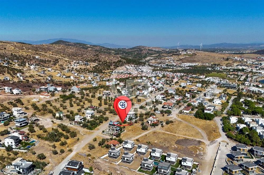 ÇANDARLI VİLLA BÖLGESİNDE DENİZ MANZARALI İMARLI SATILIK ARSA