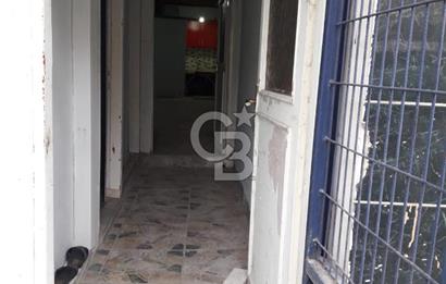 Çamlıca da Ofis Depo Gibi İşlere Uygun Düz Giriş  25 M2 Dükkan