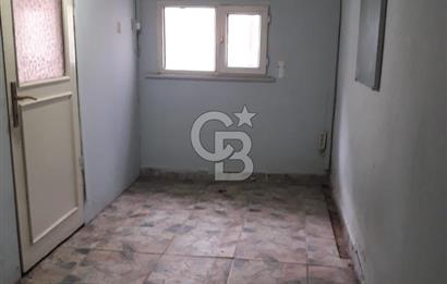 Çamlıca da Ofis Depo Gibi İşlere Uygun Düz Giriş  25 M2 Dükkan