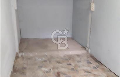 Çamlıca da Ofis Depo Gibi İşlere Uygun Düz Giriş  25 M2 Dükkan