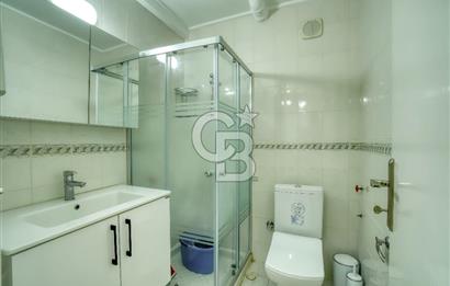 ESKİ FOÇADA MÜKEMMEL KONUMDA GENİŞ BAHÇELİ SATILIK LÜKS VİLLA