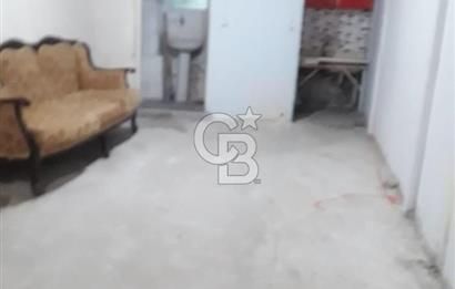 Çamlıca da Ofis Depo Gibi İşlere Uygun Düz Giriş  25 M2 Dükkan